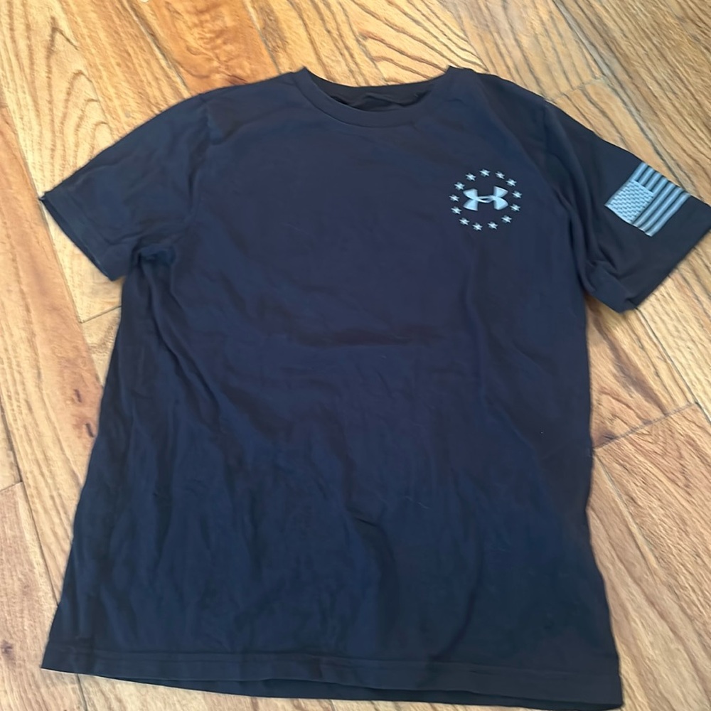 Under Armour Youth Medium Black/Gray Freedom Tee